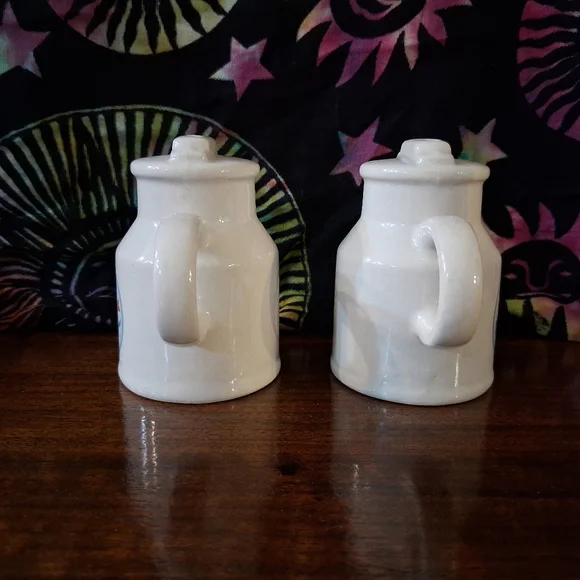 Vintage Milk Pail Salt And Pepper Shakers Pitcher Dutch Sign Pheasant Heart - Picture 8 of 16
